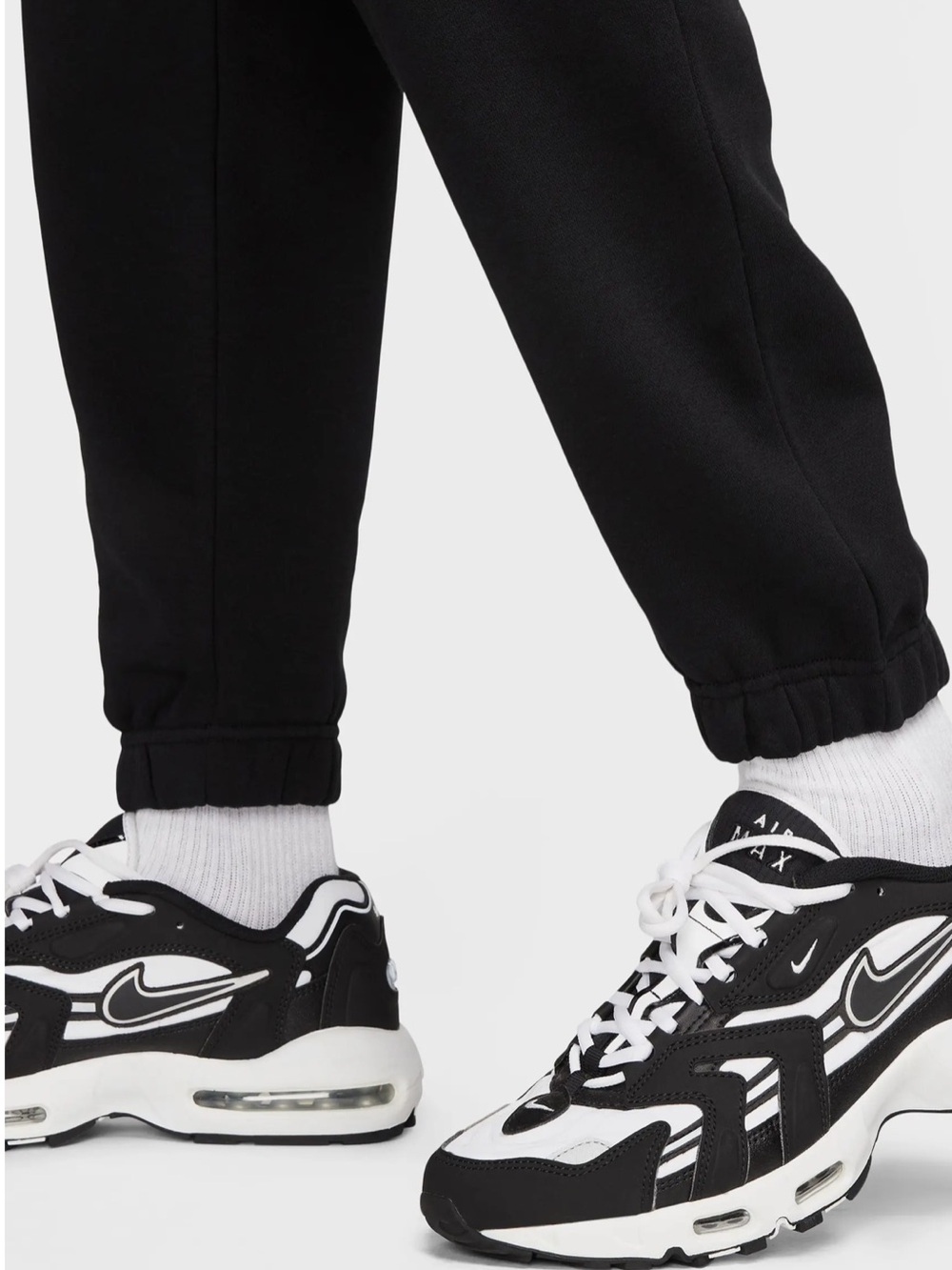 Nike Club Fleece Black Sweatpants with Multicolor Embroidered Graphic size S - Picture 6 of 12